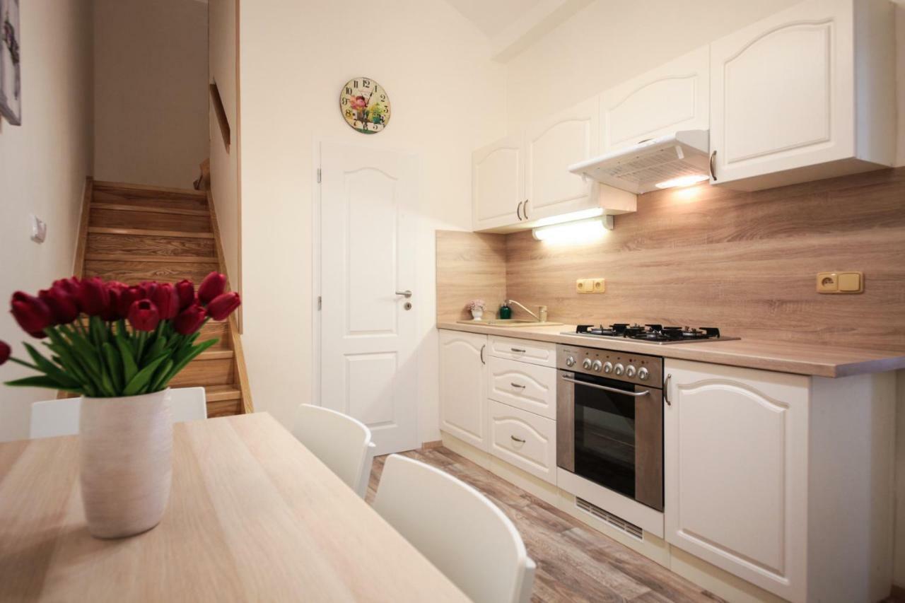 شقة براغ  في Family Duplex On Wenceslas Square المظهر الخارجي الصورة