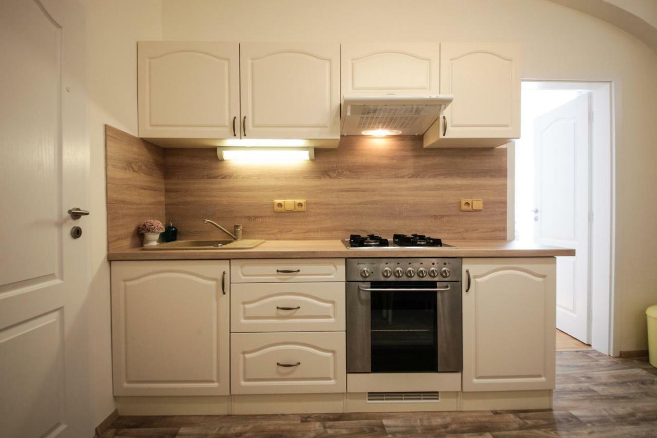 شقة براغ  في Family Duplex On Wenceslas Square المظهر الخارجي الصورة